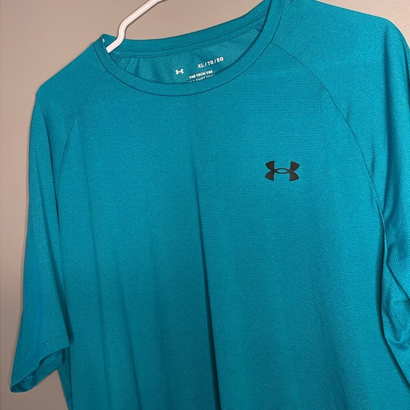 Men’s mesh breathable UA T-Shirt - Picture 2 of 4